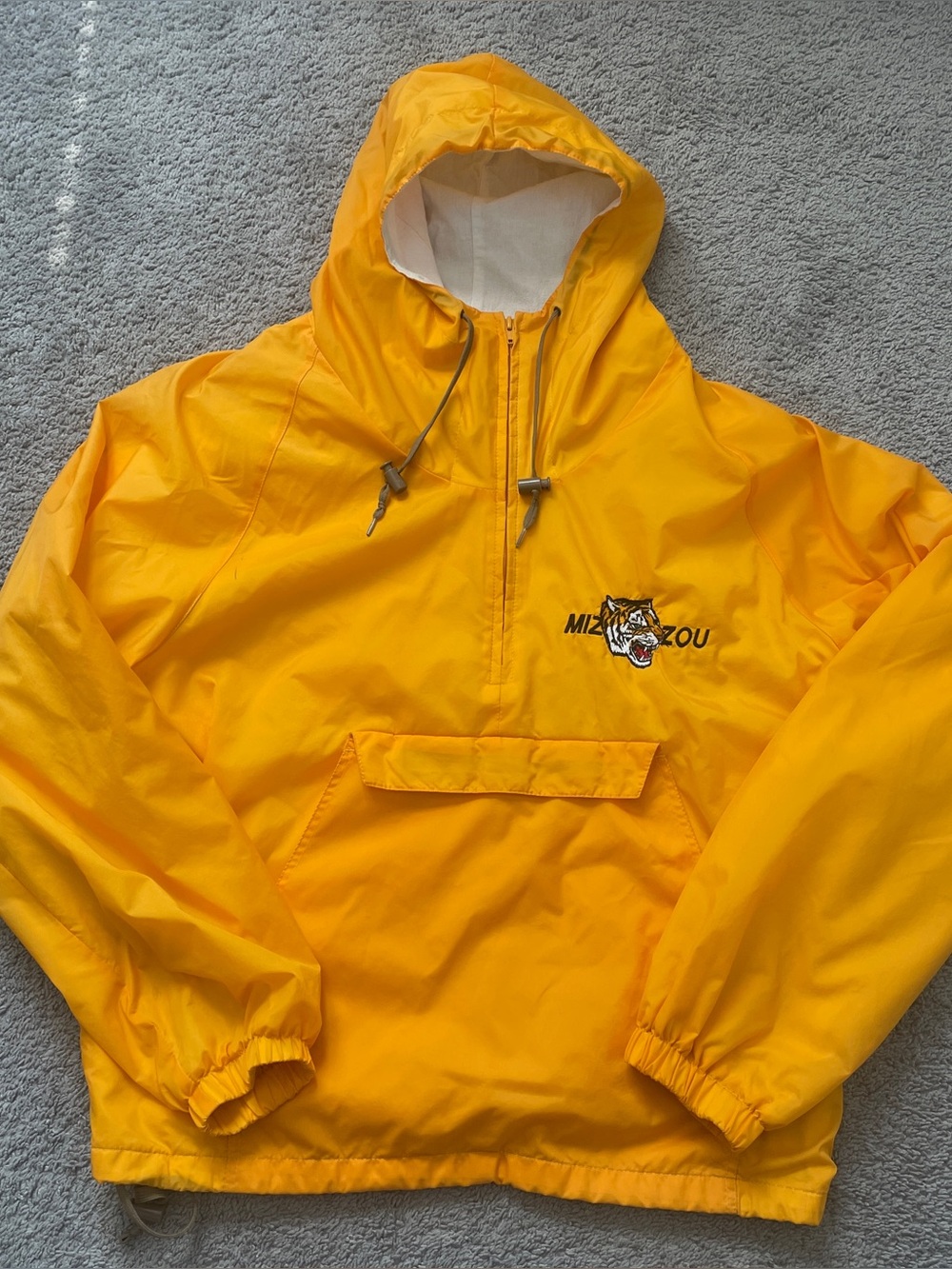 Vintage 90s Mizzou Tigers Missouri Windbreaker Anorak Jacket XL Yellow